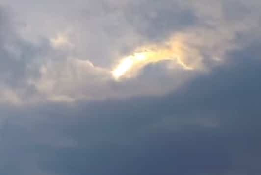 Arc of energy in a storm cloud