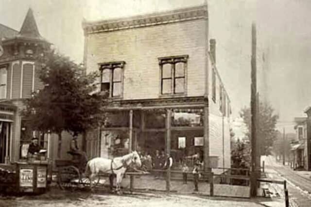 oxford saloon