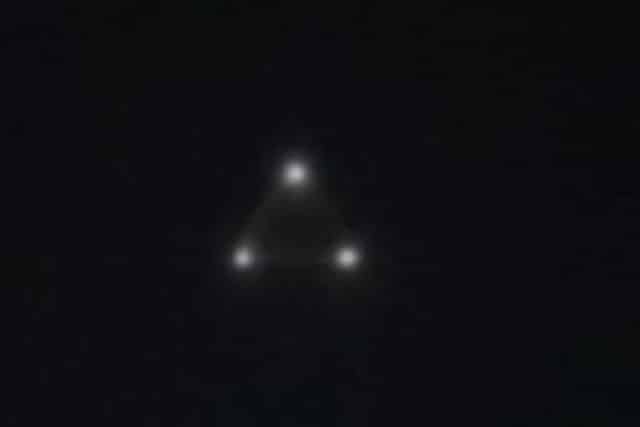 Triangle UFO spotted over North Carolina